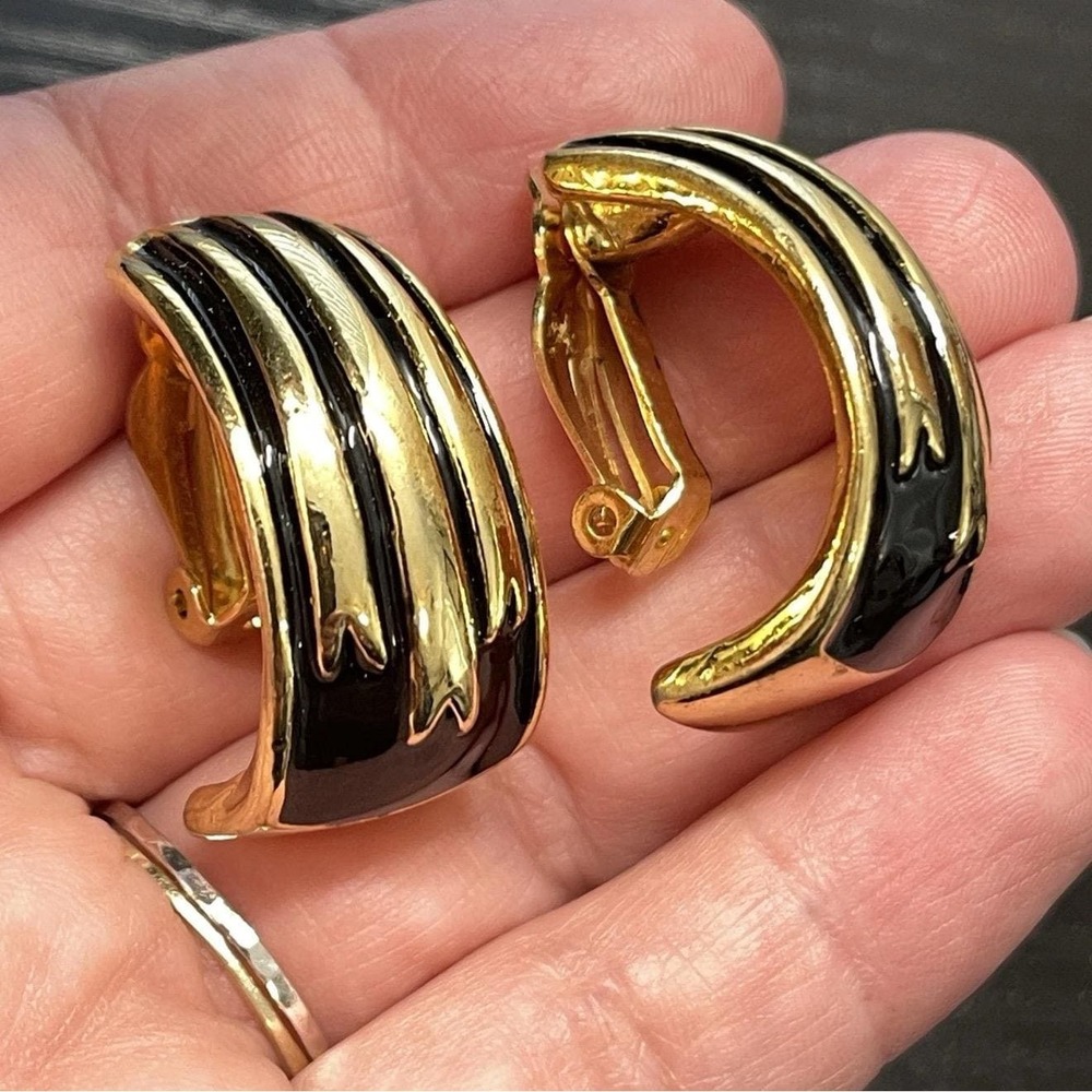 Vintage Gold Tone Chunky Black Enamel Half Hoop Clip On Earrings Bold 90s